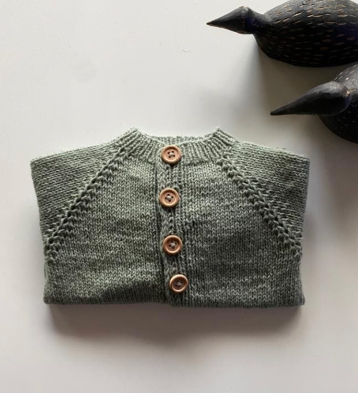 Bjarki opin barnapeysa | Knitbyay